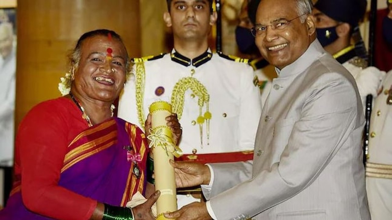 Image of the day: Transgender folk dancer receives Padma Shri