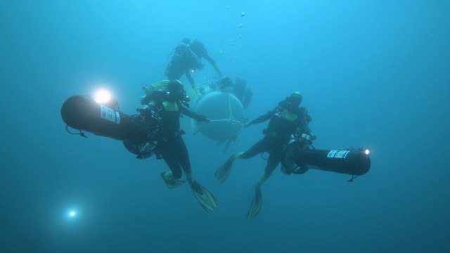 La Capsule d'Under The Pole : comment ces aventuriers ont repoussé les limites de la plongée en Polynésie