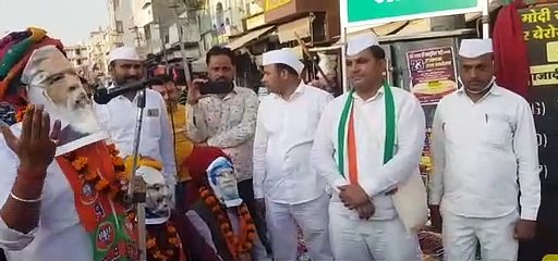 पीएम मोदी व अमित शाह बने कांग्रेस कार्यकर्ता, किया विकास कार्यो का उद्घाटन