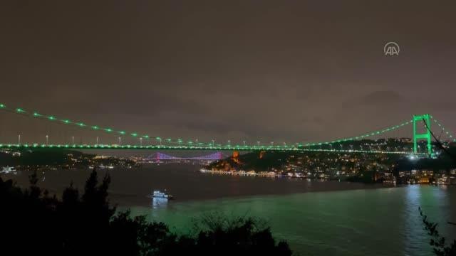 FSM Köprüsü organ bağışına dikkati çekmek için ışıklandırıldı