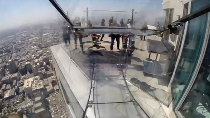 Glissez sur un toboggan perché à 300 mètres