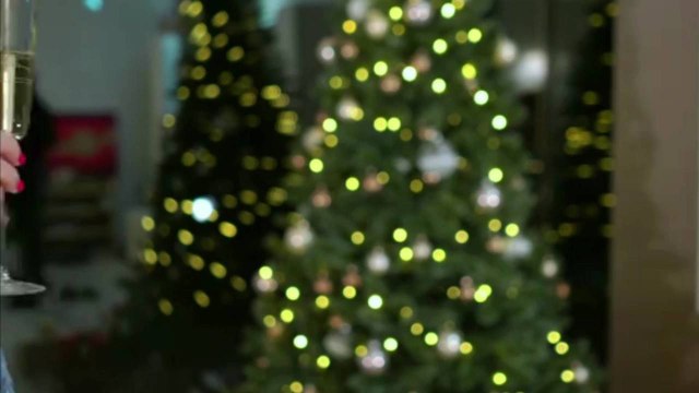 This Crystal Cleaning Trick Will Make Sure You Don't Have Water Spots this Holiday Season