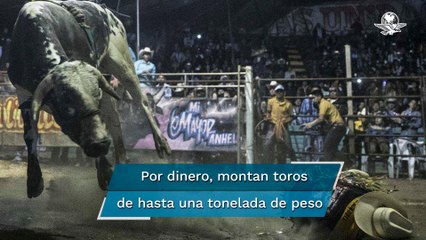 Por 30 mil pesos, niños montan toros en los jaripeos