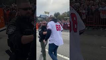 Police Confront Braves Pitcher During World Series Parade