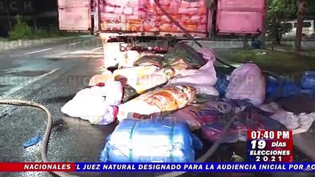 Se reporta conato de incendio en un camión en el bulevar Fuerzas Armadas