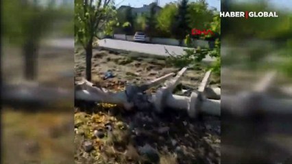 Konya'da belediye otobüsü elektrik direğine böyle çarptı! 17 kişi yaralandı