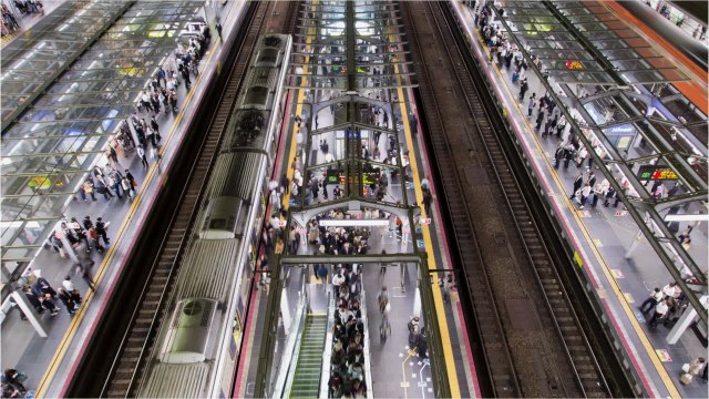 Un conducteur de train japonais poursuit son employeur après la retenue d'une somme dérisoire sur son salaire