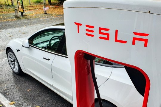 La Tesla Model 3 évolue, Volkswagen dévoile son SUV coupé électrique… le JT Auto