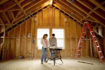 Dois-je déposer un permis de construire pour aménager mes combles ?