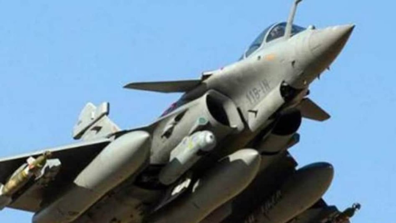Rafale Deal's new French media report intensified politics