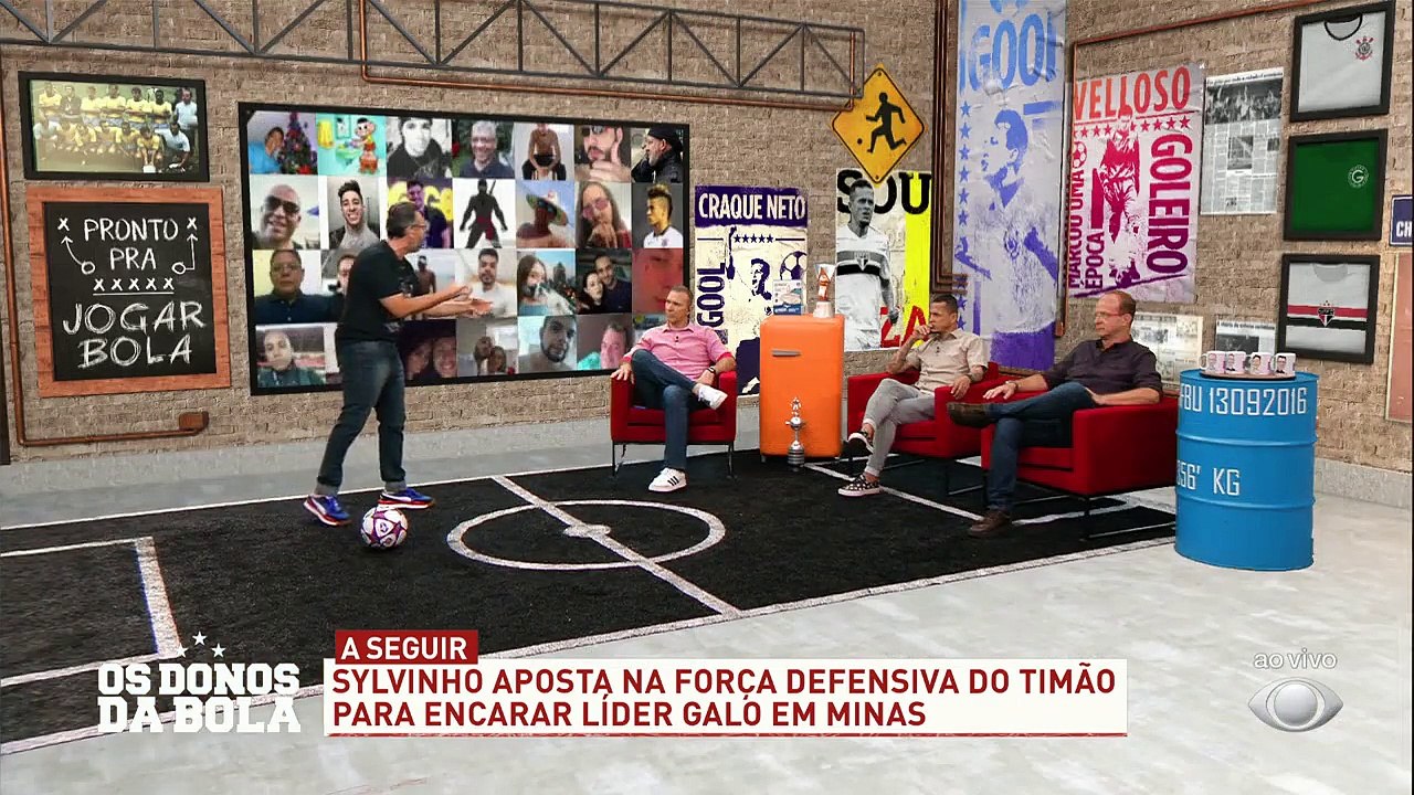 O pequeno Bruninho, torcedor do Santos, provou que o amor ao futebol não tem preço. Segundo o Craque Neto, que conversou com a criança, o garoto é exemplo para todas as pessoas.#OsDonosDaBola