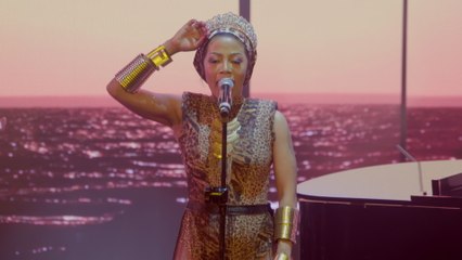 Kelly Khumalo - Kuyenyukela