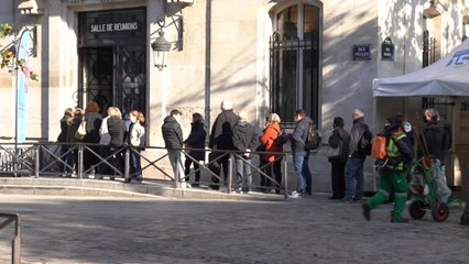 «J’ai écouté le président» : les plus de 65 ans au rendez-vous pour la troisième dose de vaccin