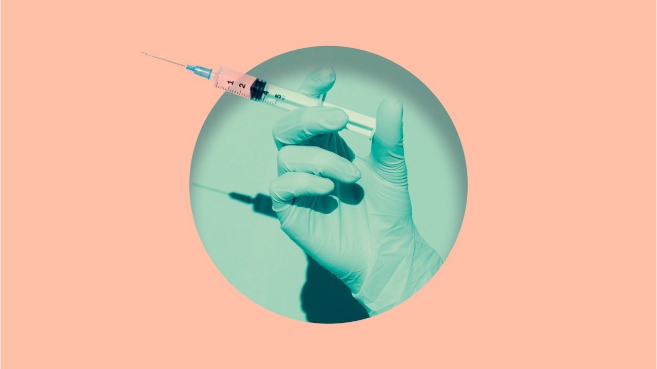Rappel vaccinal : mais sur quelle expertise scientifique reposent les annonces de Macron ?