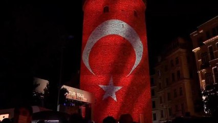AKM VE GALATA KULESİ'NDE IŞIK GÖSTERİSİYLE 10 KASIM ANMASI