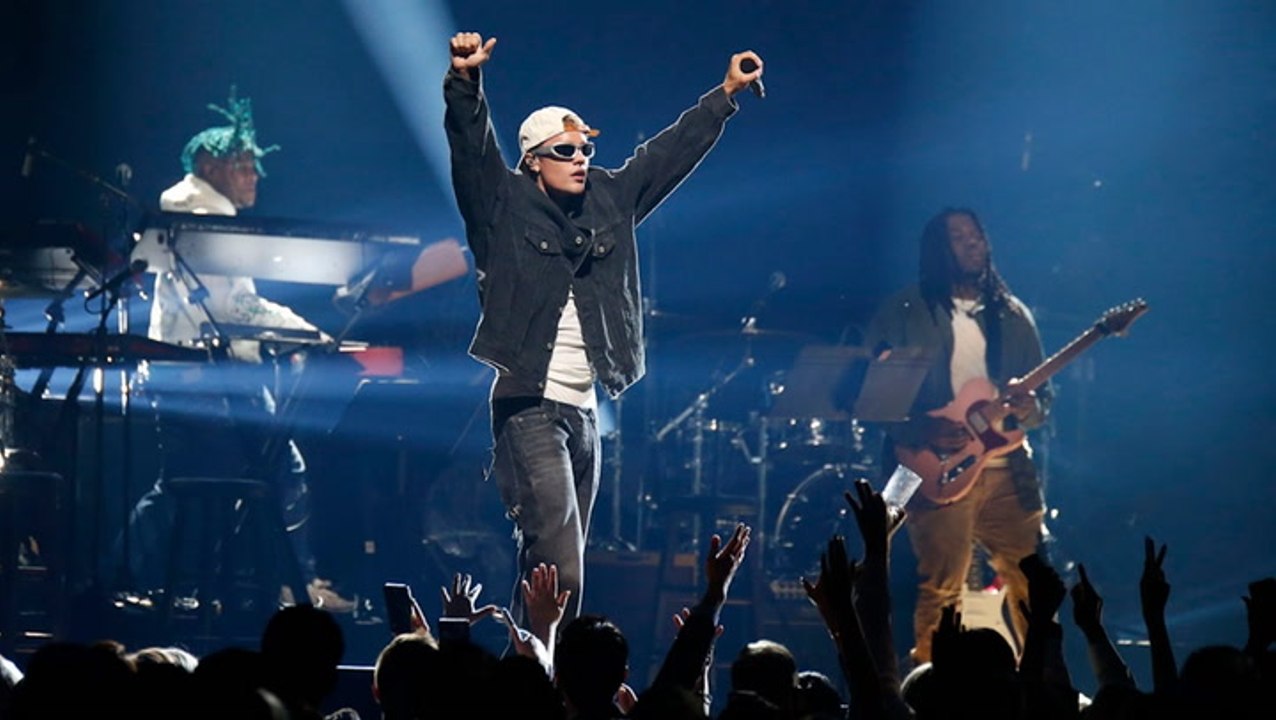 Human Rights Foundation Calls for Justin Bieber...