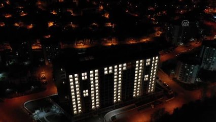 Yurdun oda ışıklarıyla "ATA" ve "09.05" yazısı oluşturuldu