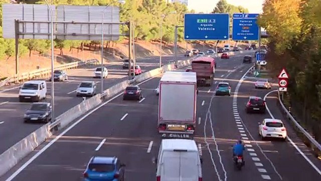 Transportistas de mercancías por carretera convocan un cierre antes de Navidad