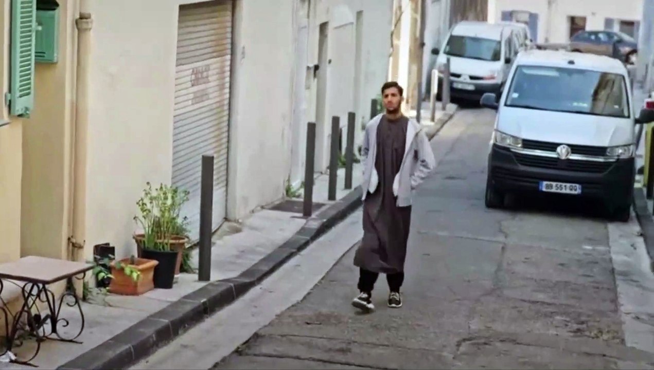 Plus belle la vie : Barbara sauve Abdel de justesse