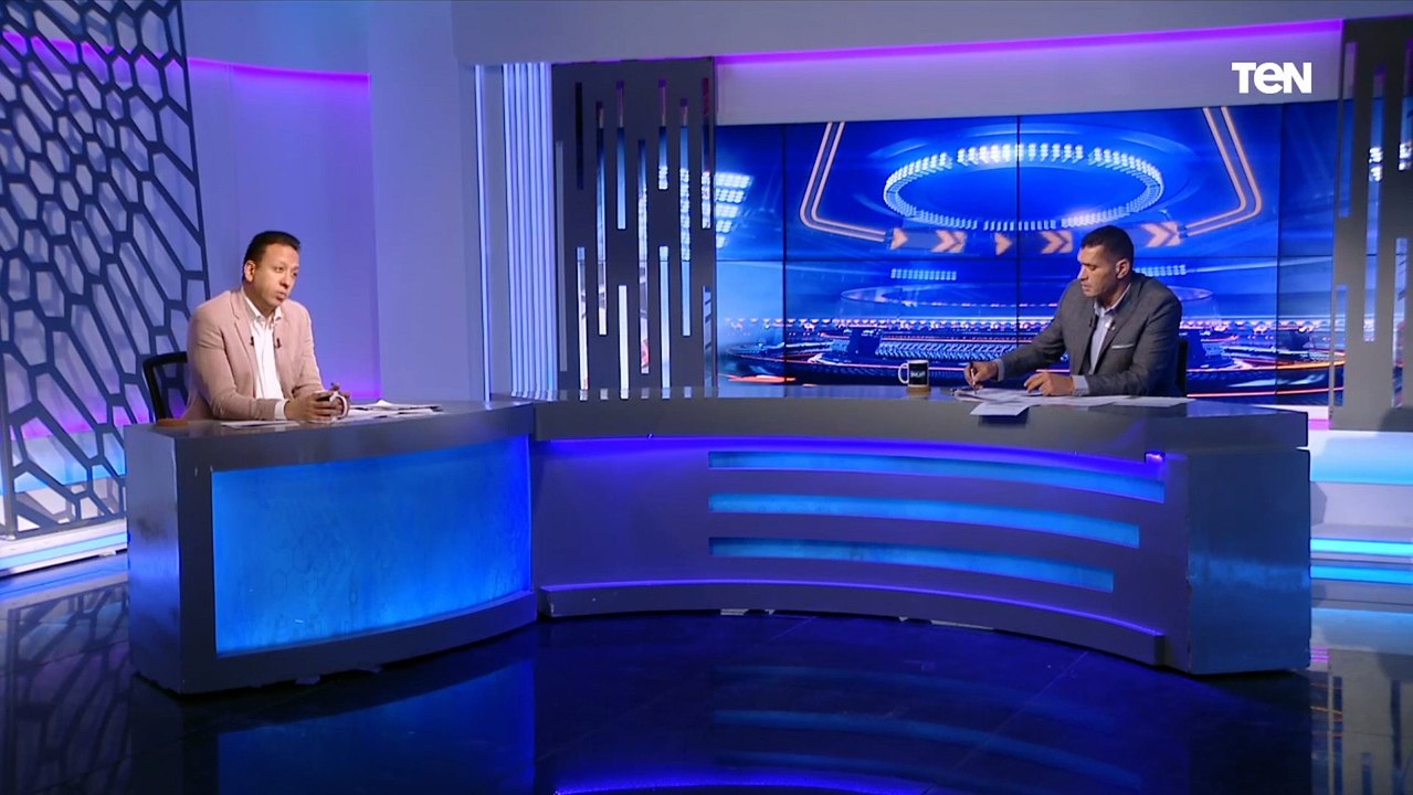 مميزات محمود علاء انه بيعرف يشوط ضربات جزاء.. أبو الدهب يرتب مدافعي الأهلي والزمالك من حيث الأفضل