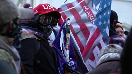 Justiça americana avança contra invasores do Capitólio