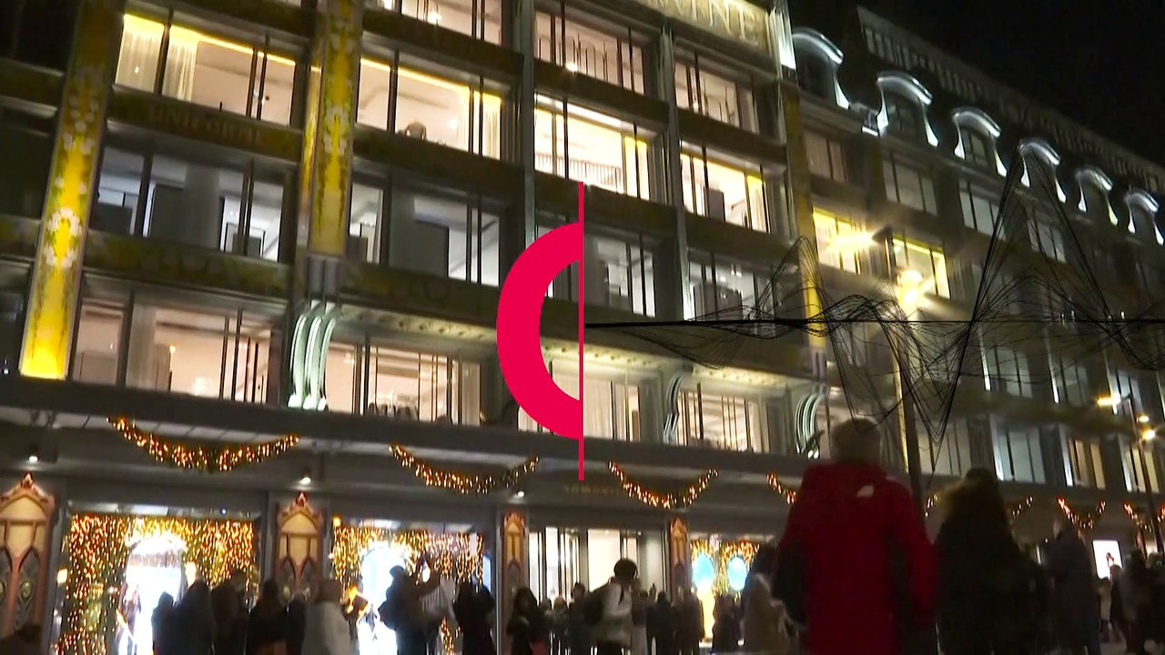 Tannen und schicke Elfen: La Samaritaine feiert Weihnachten 'de luxe'