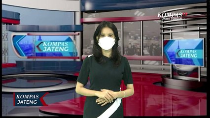 Menantang Maut, Seberangi Sungai Deras Untuk Sekolah