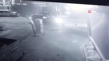 Küçükçekmece'de bir aracın lastiklerini kesip kaçtı