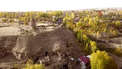 Tarihi şehir Ahlat'tan mest eden sonbahar manzaraları