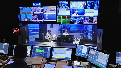 Les policiers du Vieux-Lille contrôlent les pass sanitaire des clients des bars et restaurants