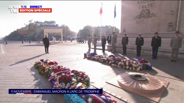 11-Novembre: Emmanuel Macron se recueille devant la tombe du soldat inconnu