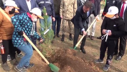 Son dakika haberi: Batman'da dikilen fidanlara 15 Temmuz şehitlerinin isimleri verildi