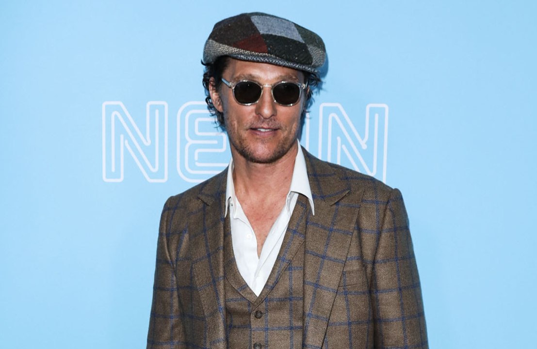 Matthew McConaughey is not anti-vaccinating children