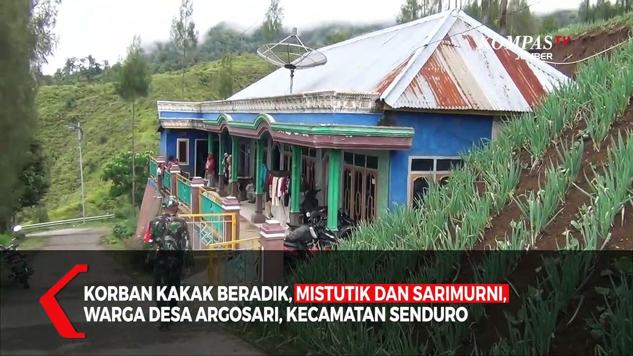 Tebing Longsor Menimpa Rumah dan Menimbun 2 Ora...