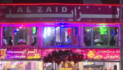 دوار "الجحيم" يتحول ملتقى للأحبة في مدينة الرقة في شمال سوريا