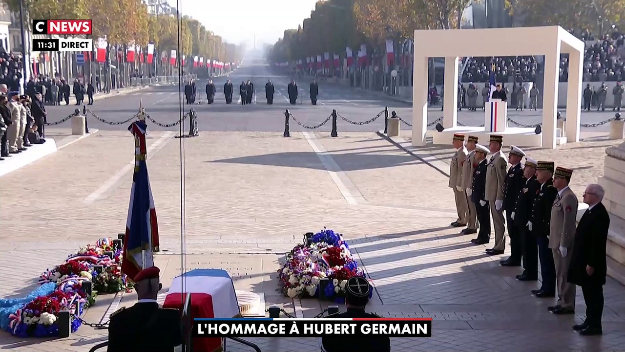 Pour le dernier 11 novembre de son quinquennat,...