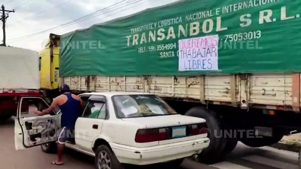 Transporte Pesado se va reuniendo en el cuarto anillo para caravana contra la Ley 1386