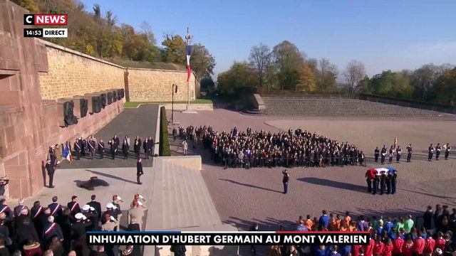 Inhumation d'Hubert Germain : Regardez le président Emmanuel Macron ému aux larmes lors du dernier hommage au Compagnon de la Libération