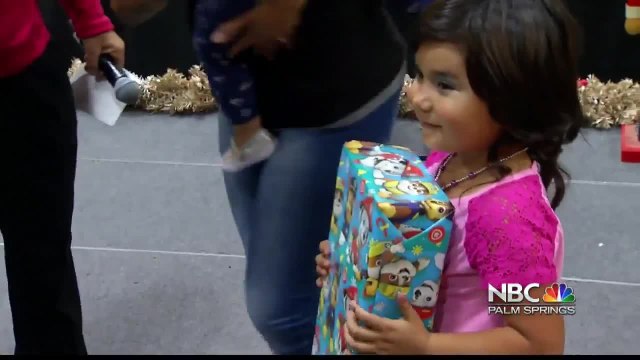 Palm Springs Convention Center Turns into a Christmas Haven