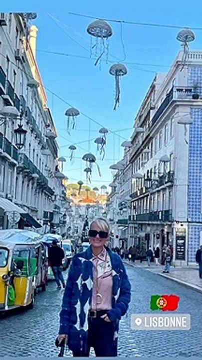 Laeticia Hallyday à Lisbonne, immortalisée par son compagnon Jalil Lespert.