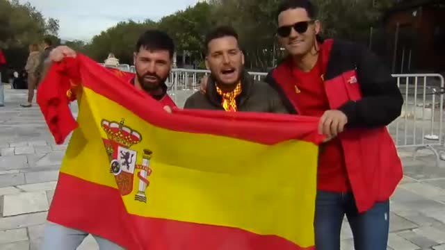 La afición española se hace sentir en el centro de Atenas