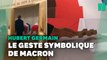 Emmanuel Macron dépose la croix de Lorraine sur le cercueil d'Hubert Germain
