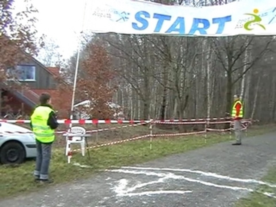 Zieleinlauf Volkslauf AWB See Teil 1.avi