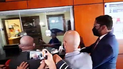 Exdirector de INPOSDOM  Adán Peguero  llegó junto a su abogado  a la procuraduría donde será interrogado por tercera vez