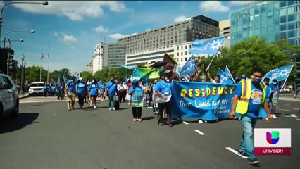 Tepesianos continúan con su lucha por obtener la residencia permanente