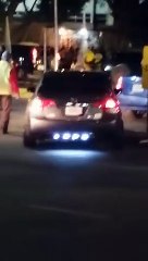 Hondureños se van a los golpes frente al Hospital Escuela en la capital