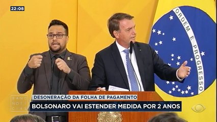 Download Video: O presidente Jair Bolsonaro confirmou hoje que vai prorrogar por dois anos a redução de impostos sobre a folha de pagamentos dos setores que mais empregam no país.