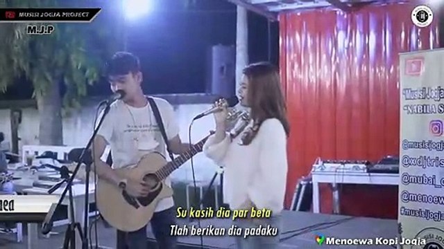Penonton Langsung Heboh Kedatangan Penyanyi Aslinya | Putry Pasanea - Janji Putih cover Musisi Jogja Project