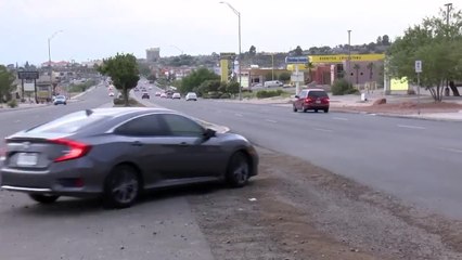 Continua construcción en la calle Mesa