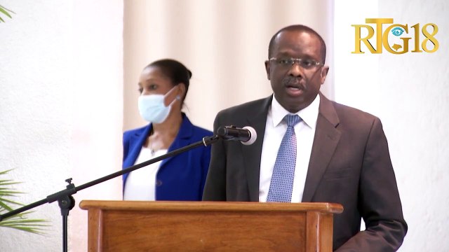 Senpozyòm pou prezante dokiman enstitisyon piblik yo pral itilize pou jere resous materyèl leta yo.